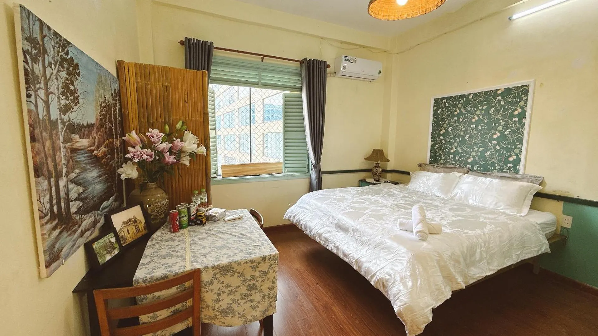 Saigonese Lifestyle - Near Ben Thanh Market Ho Chi Minh City